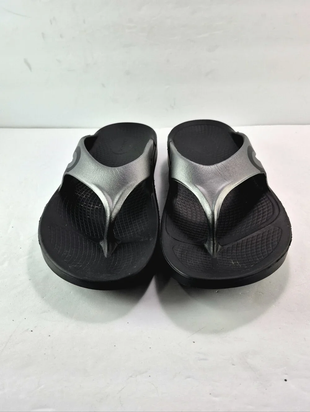 OOFOS OOriginal Sport Recovery Sandals Graphite Black Mens 8 / Womens 11